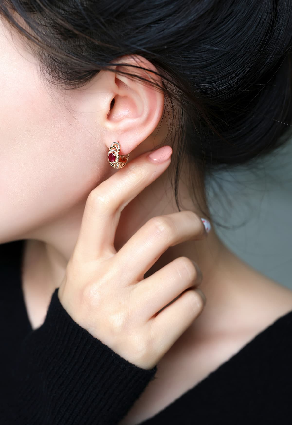 輝く赤玉 華麗な王冠風イヤリング　パワーストーン アクセサリー 