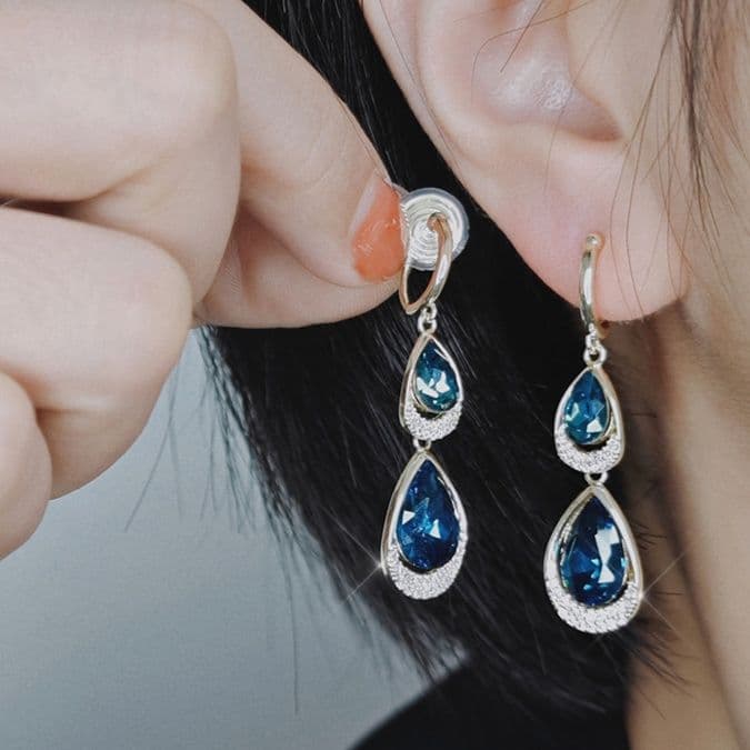 煌めく青い雫 二連ティアドロップイヤリング　パワーストーン アクセサリー 