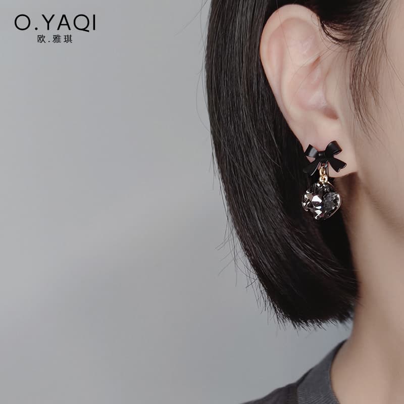 蝶結びリボン 煌めき結晶 しずくイヤリングパワーストーン アクセサリー 