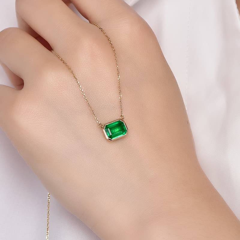 魅惑の緑玉 シンプル一粒ネックレス　パワーストーン アクセサリー 
