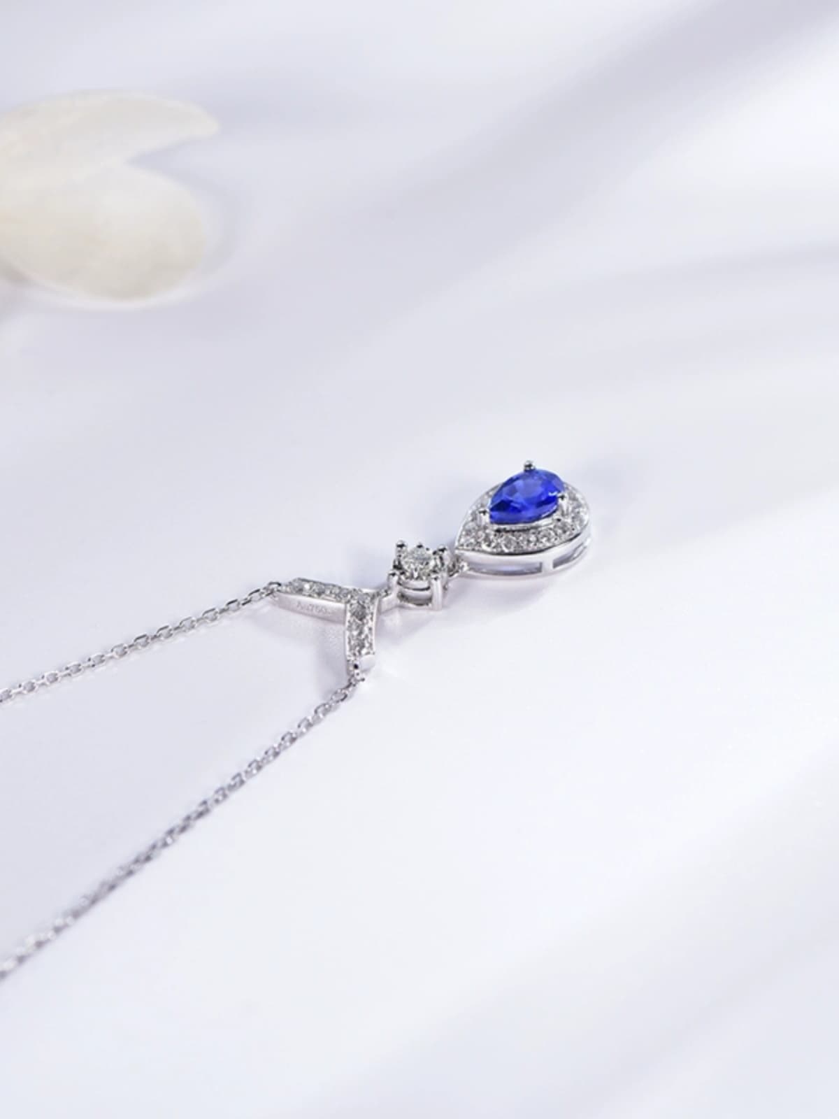天空の雫 サファイア ネックレス　パワーストーン アクセサリー 