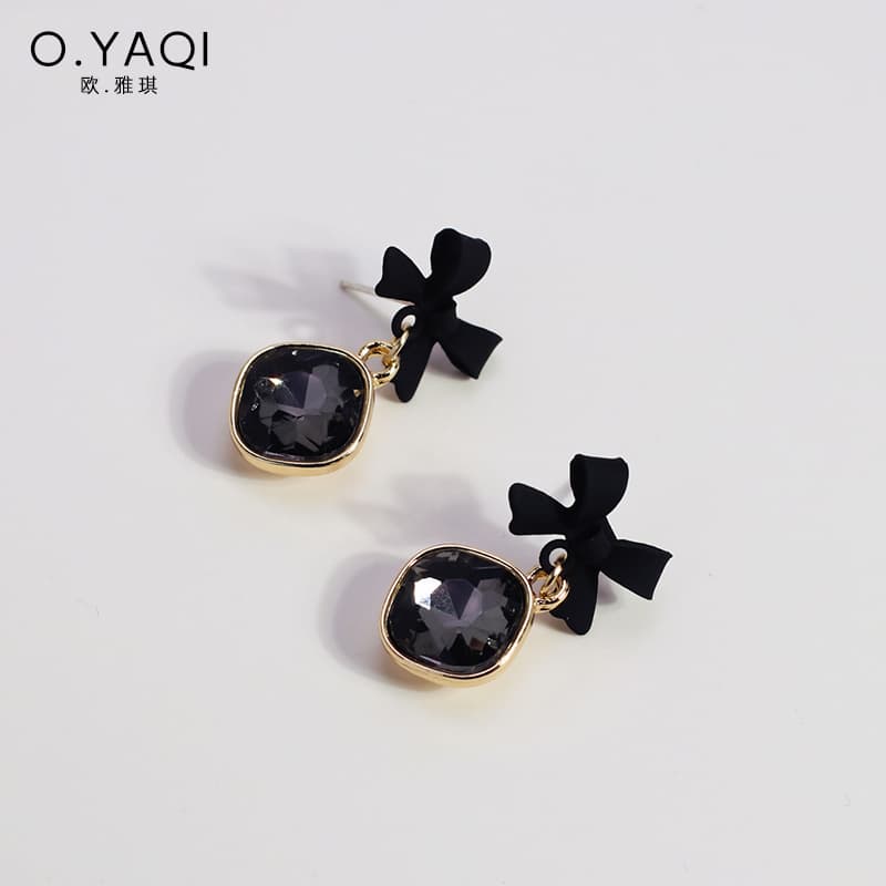 蝶結びリボン 煌めき結晶 しずくイヤリングパワーストーン アクセサリー 