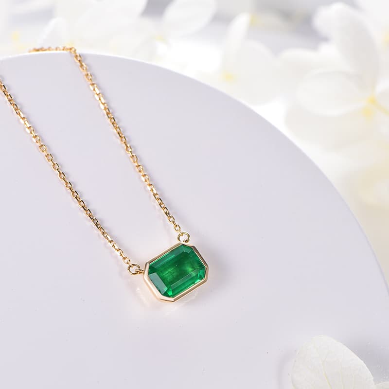 魅惑の緑玉 シンプル一粒ネックレス　パワーストーン アクセサリー 