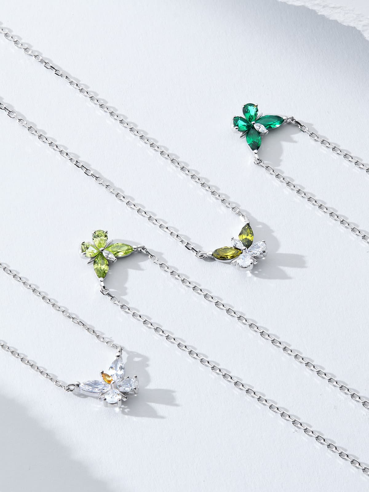 蝶々の煌めき 宝石ネックレスパワーストーン アクセサリー