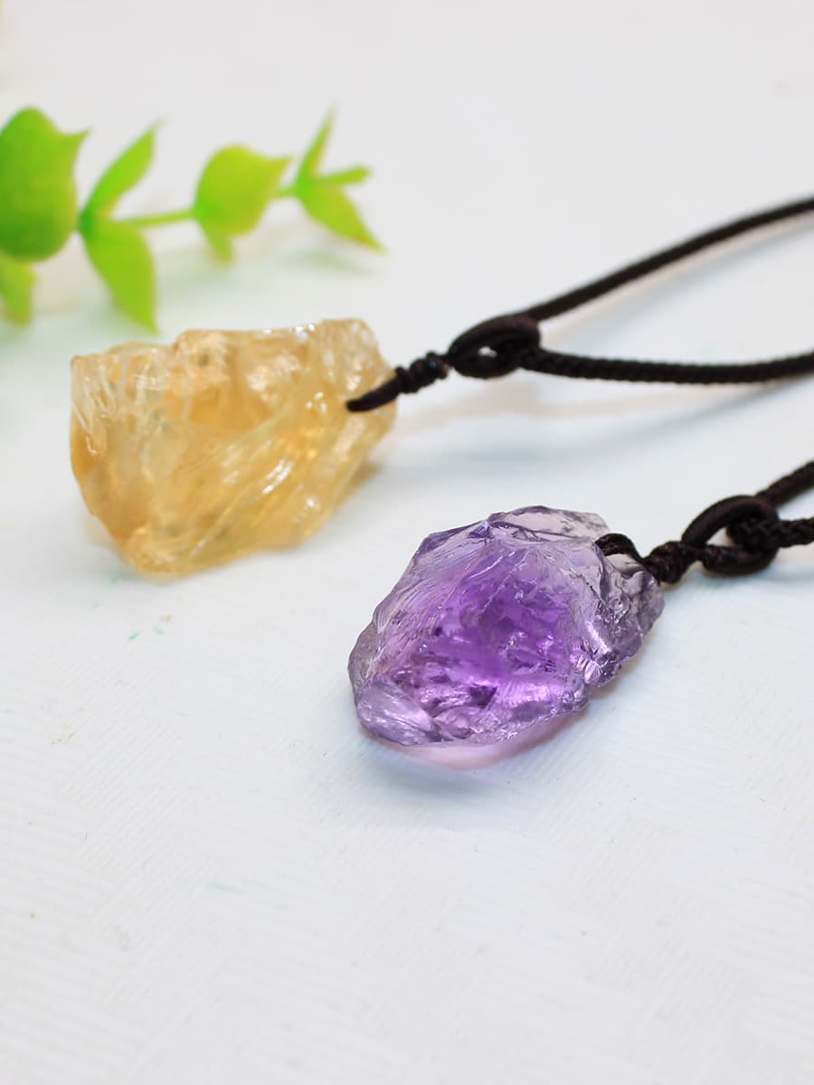 原石ペンダント 天然石の輝き パワーストーン アクセサリー