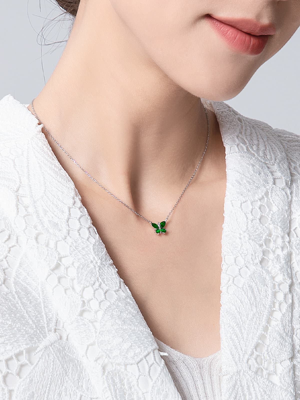 蝶々の煌めき 宝石ネックレスパワーストーン アクセサリー